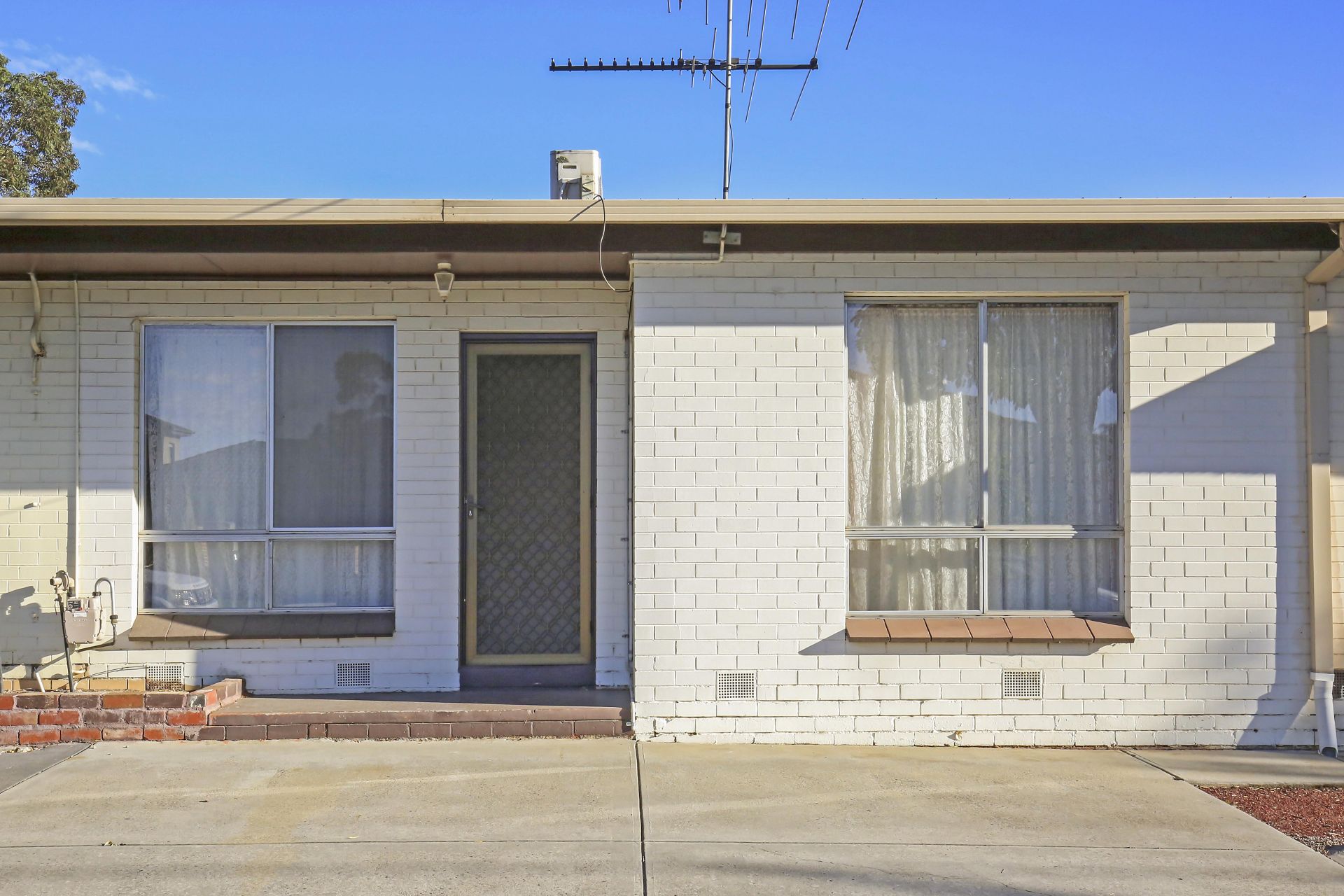 The Perfect Package, Location & Space!