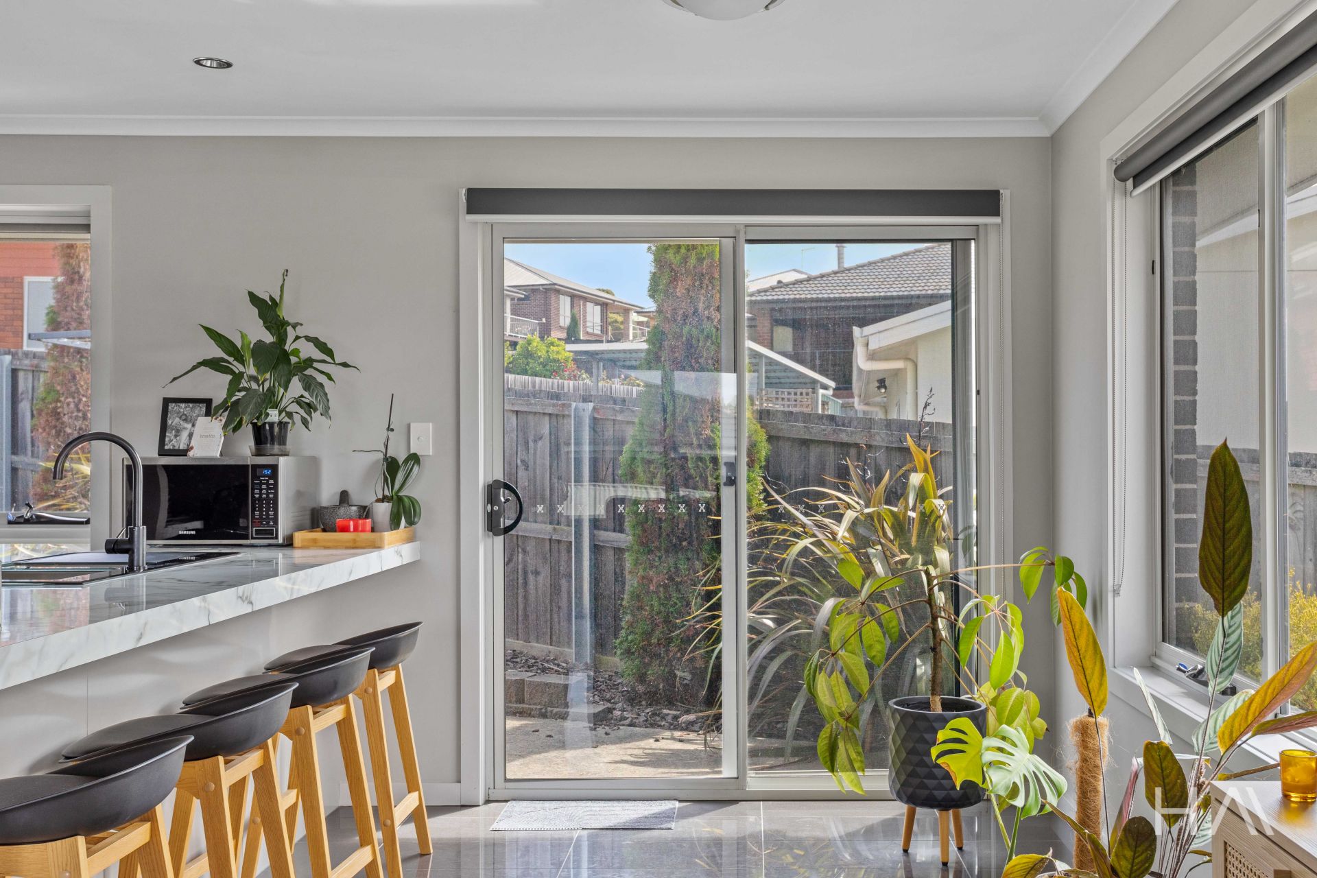 1/6 Friary Court Riverside, Riverside - Thumbnail 5