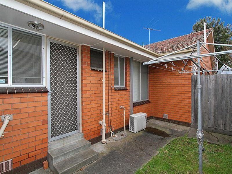 Great Location, Great Opportunity!