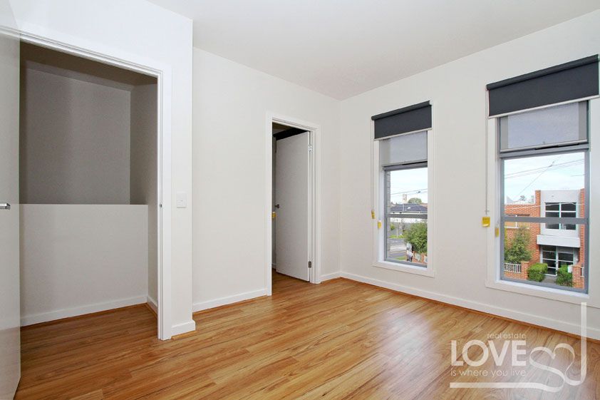 Stylish Design With Own Street Frontage