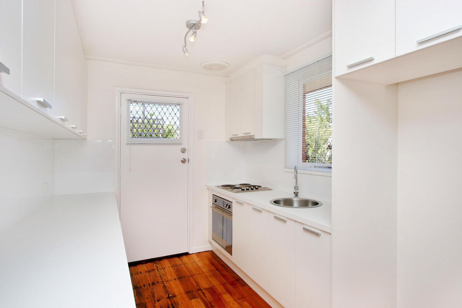 Sensational 2 Bedroom Unit