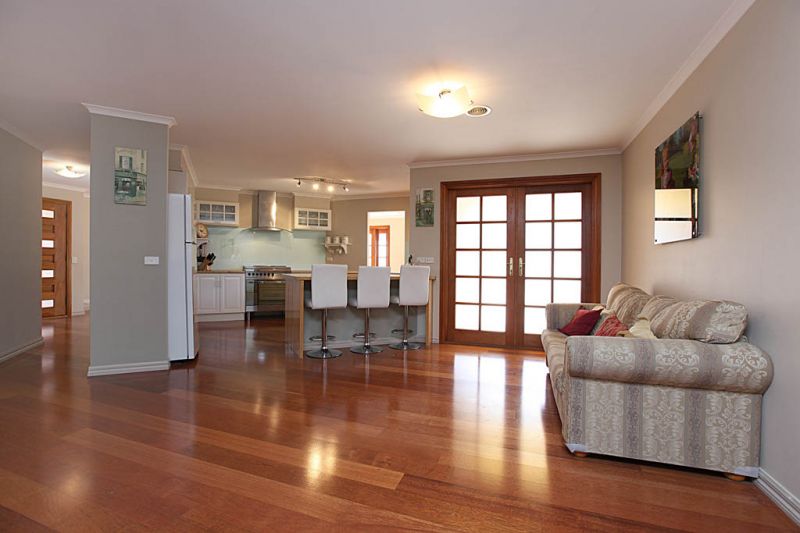 16 Seaside Close, Seabrook - Thumbnail 5