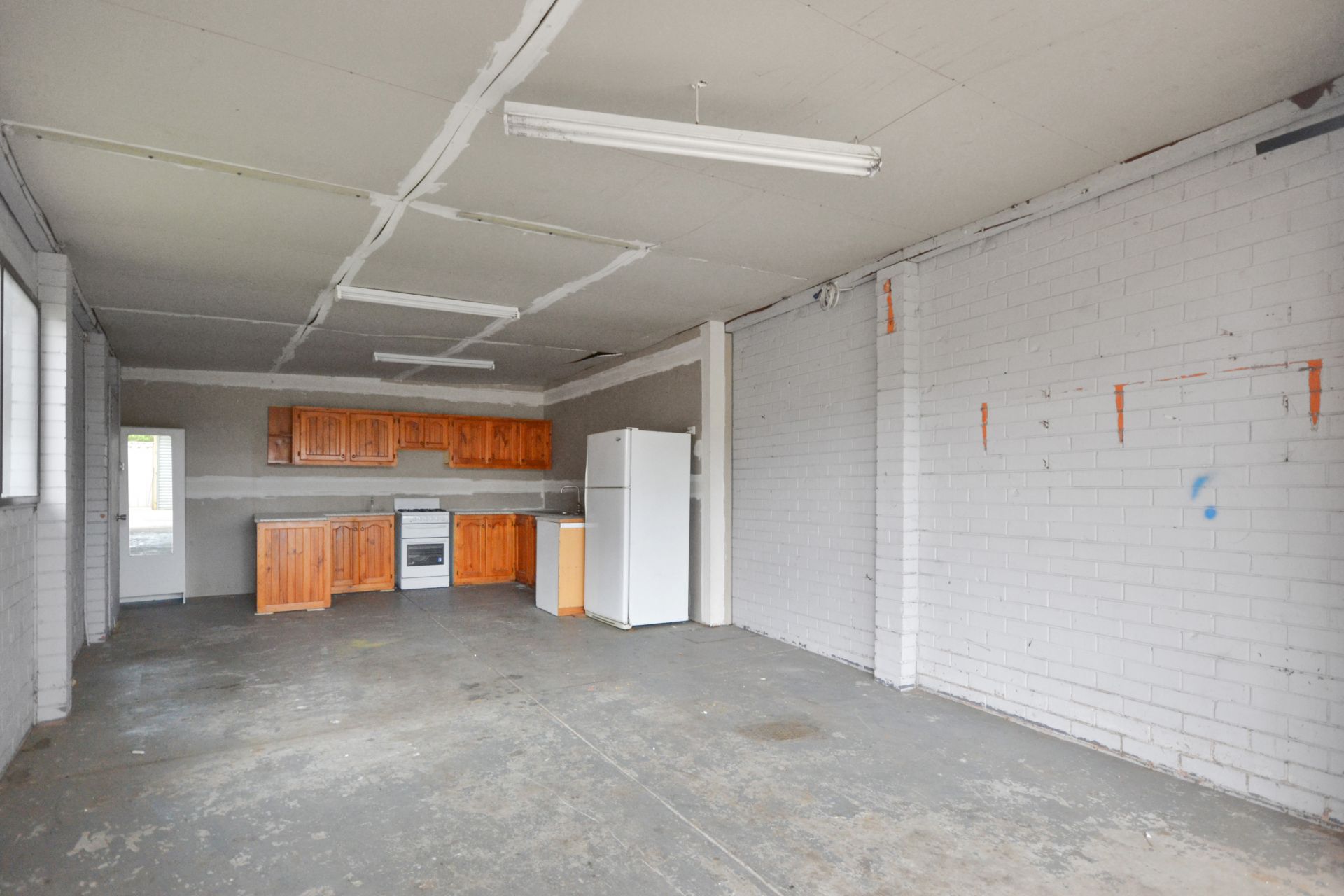 CHARMING THREE BEDROOM HOME!