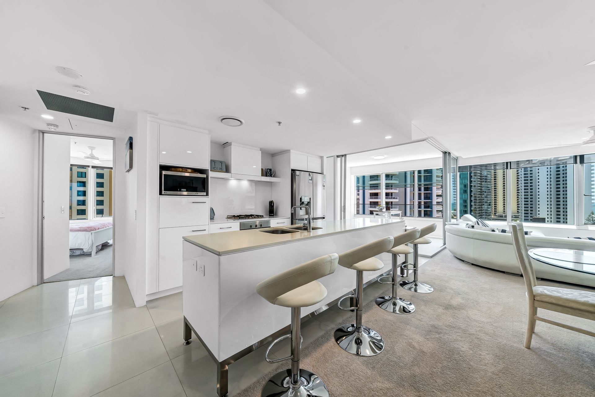 1001/9 Hamilton Avenue, Surfers Paradise - Thumbnail 8
