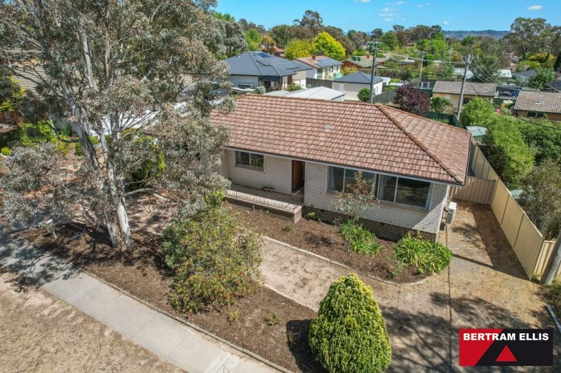 149 Kalgoorlie Crescent, Fisher - Thumbnail 3
