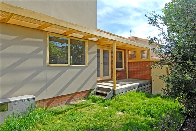 LUXURY TOWNHOUSE GREAT LOCATION