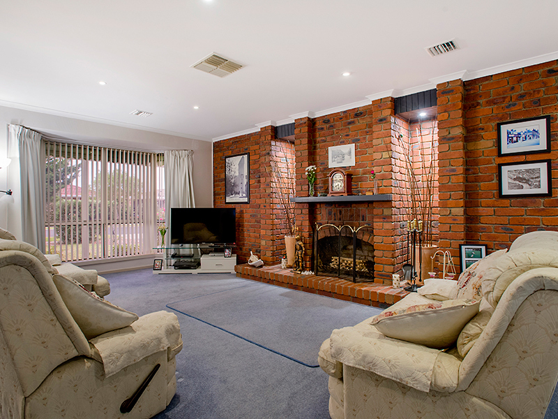 9 Alma Doepel Drive, Altona Meadows - Thumbnail 3