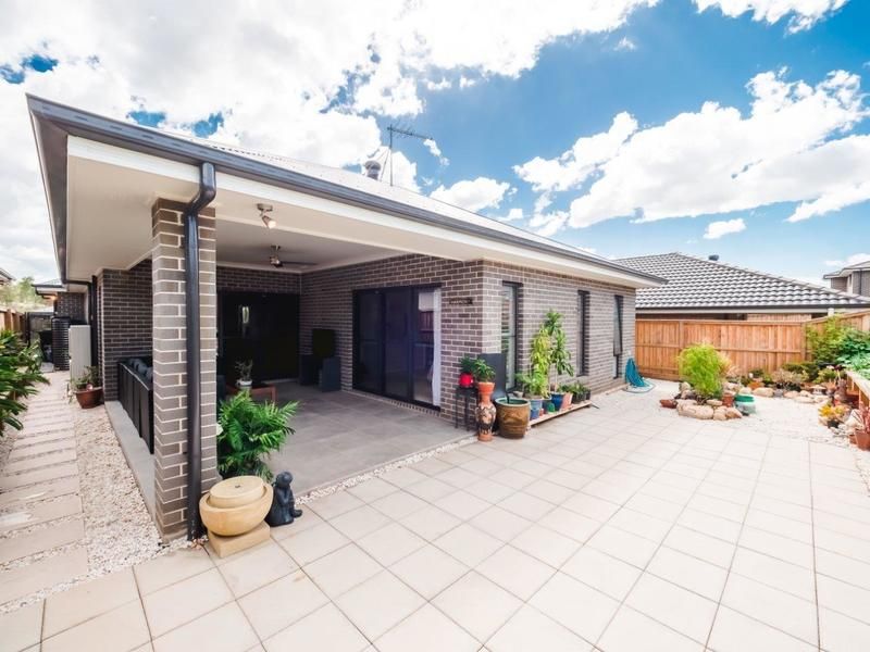 Colebee 31 Oakhill Crescent