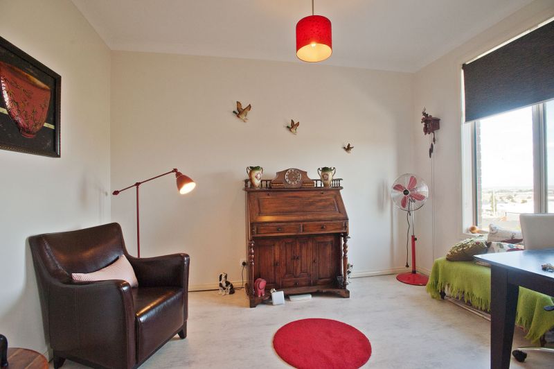 2/9 Ross Street, Bacchus Marsh - Thumbnail 6