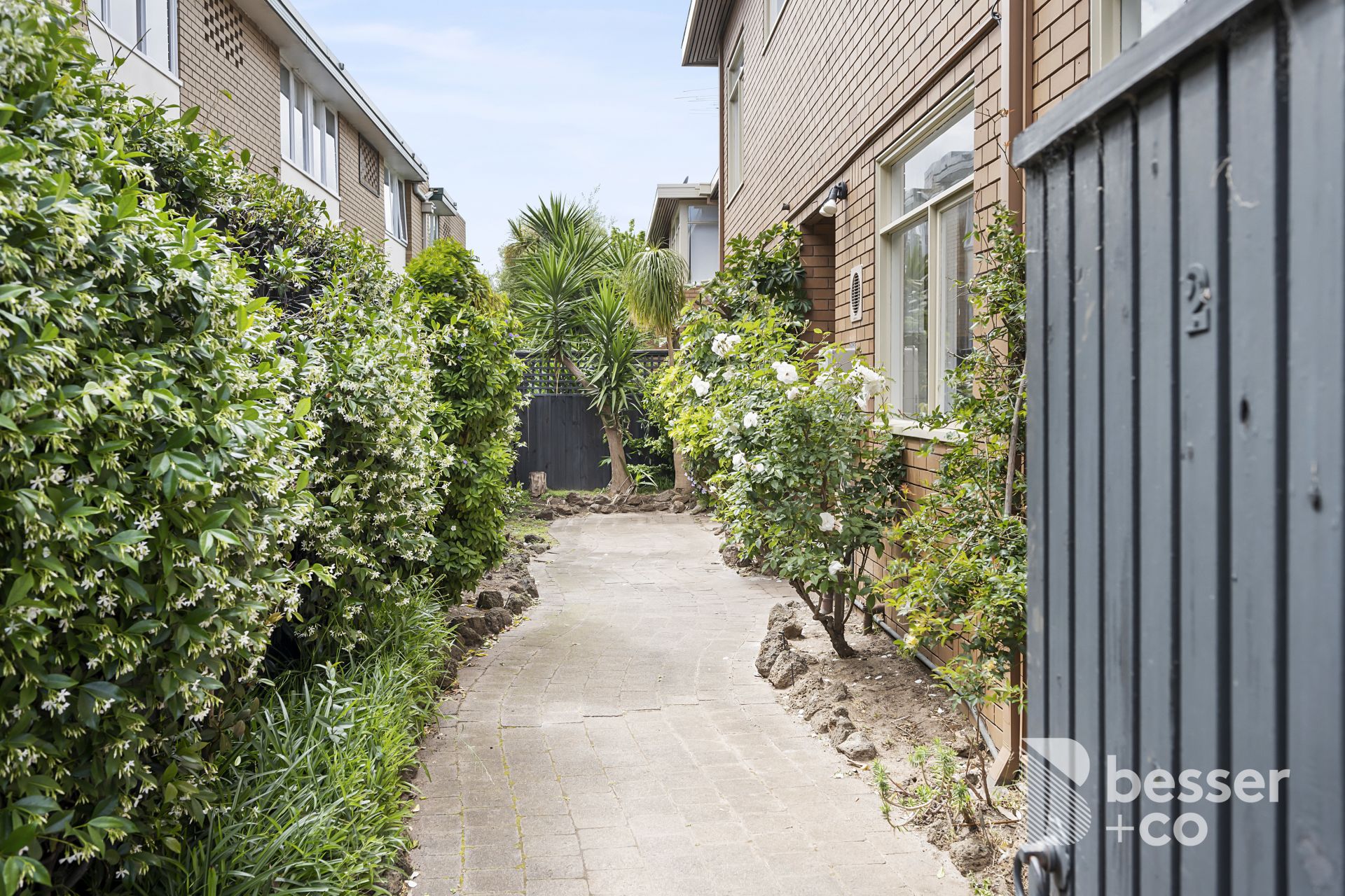 2/16 Khartoum Street, Caulfield North - Thumbnail 3