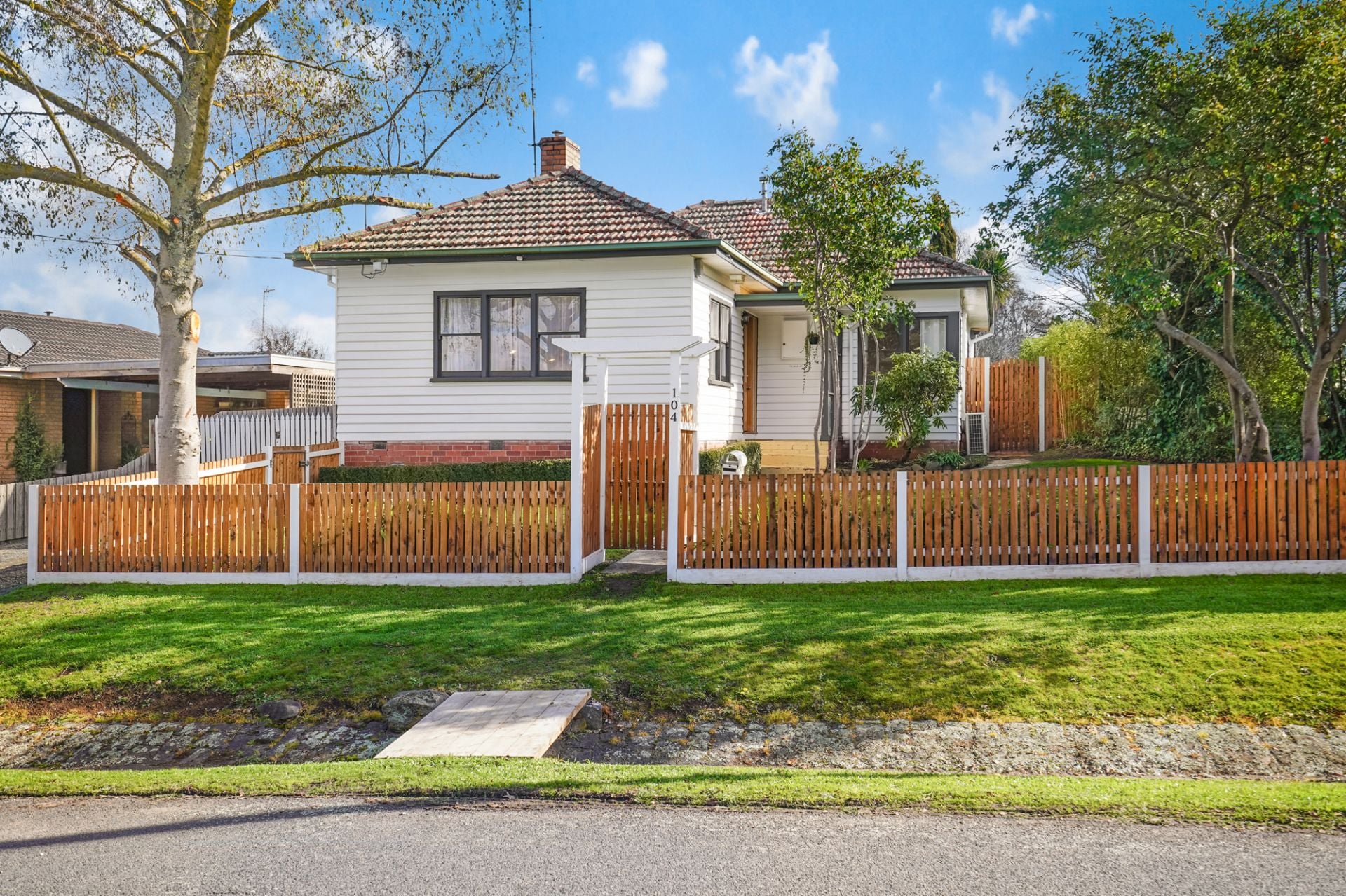 104 Yarrowee  Parade, Redan, Redan - Thumbnail 3