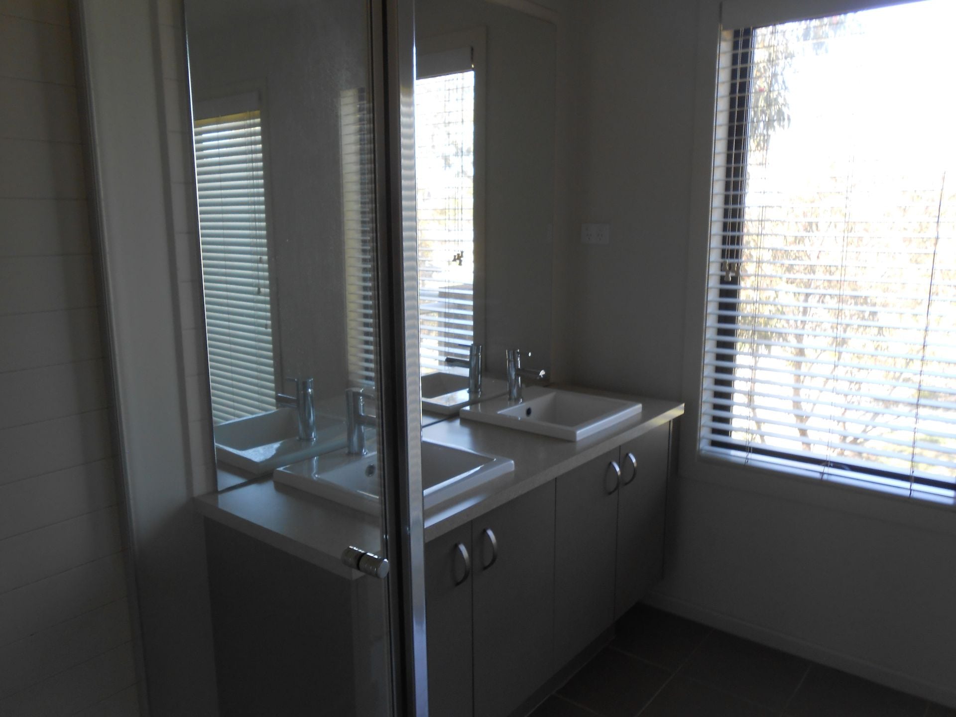 Stylish Living, Gardener Included!