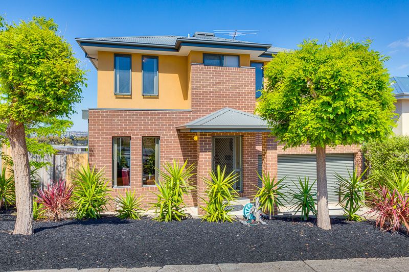 4/10-12 Ross Street, Bacchus Marsh - Thumbnail 2