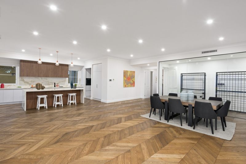 31 Loch Street, Kew - Thumbnail 5