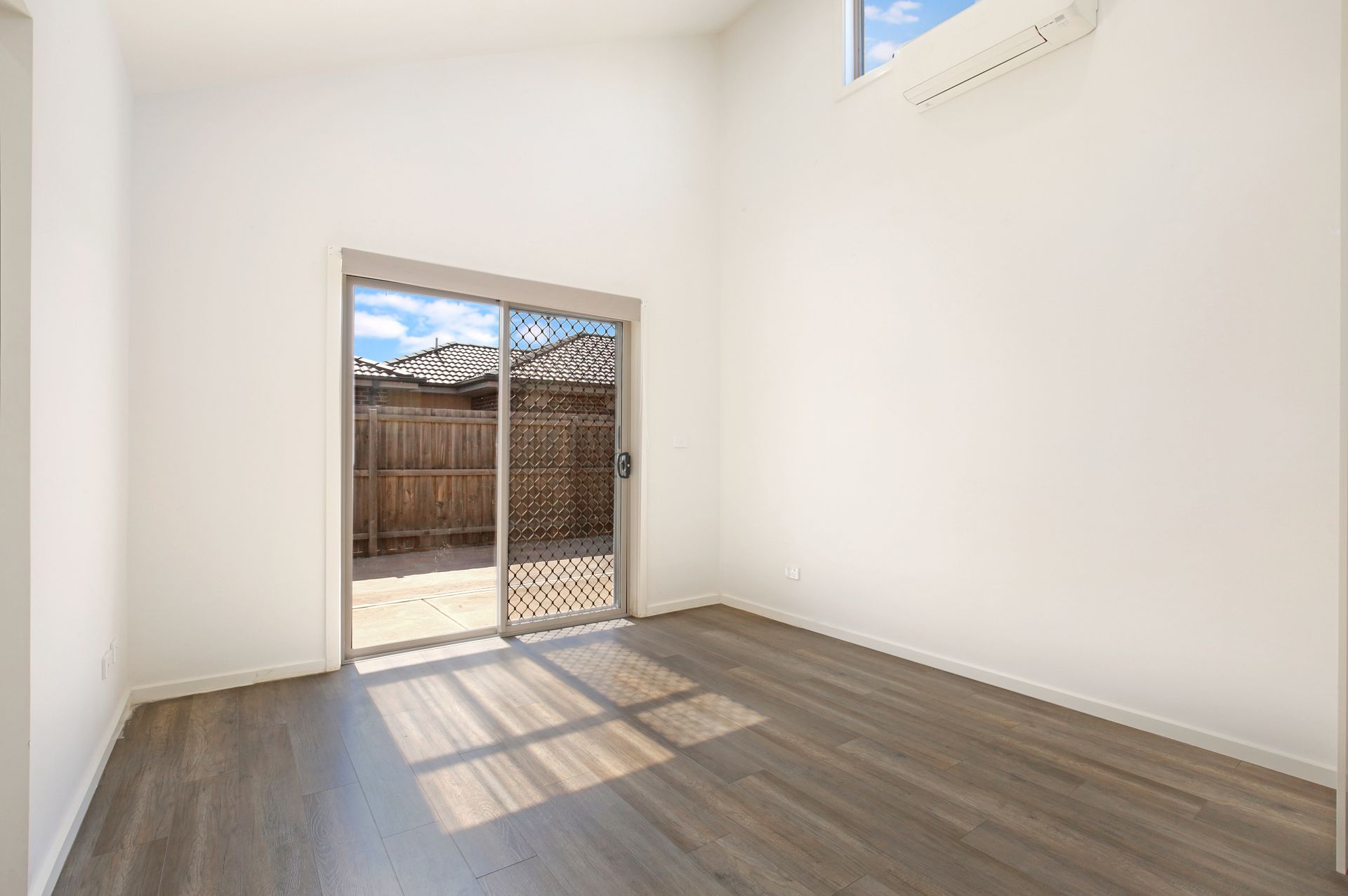 As New Unit in Great Location!