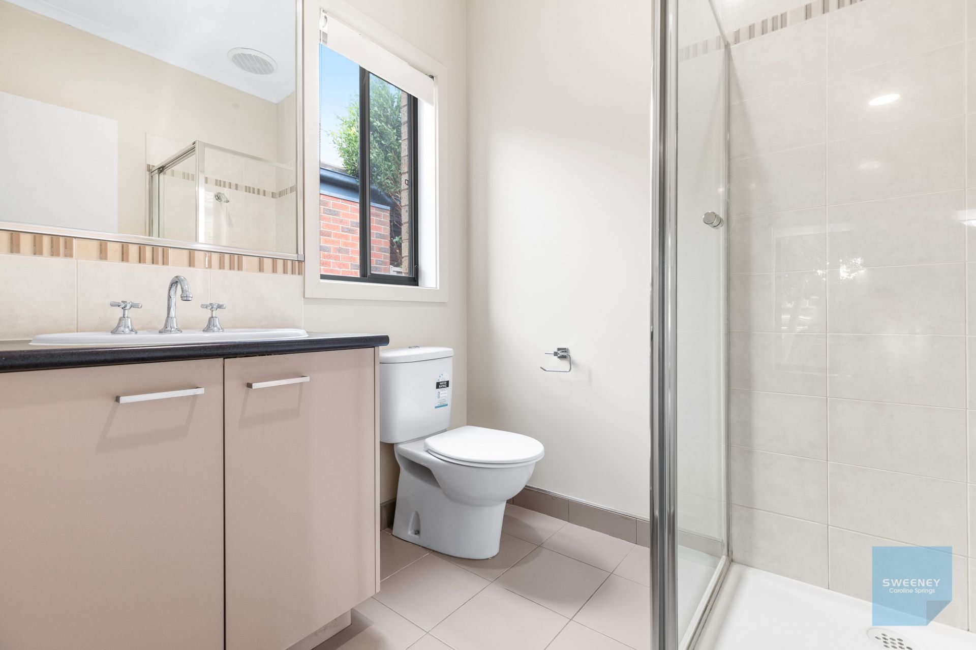 24 Oakview Parade, Caroline Springs - Thumbnail 8