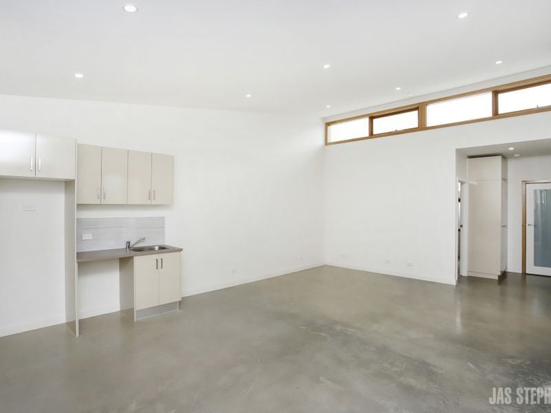 2/66 Madden Street Maidstone VIC, Maidstone - Thumbnail 5