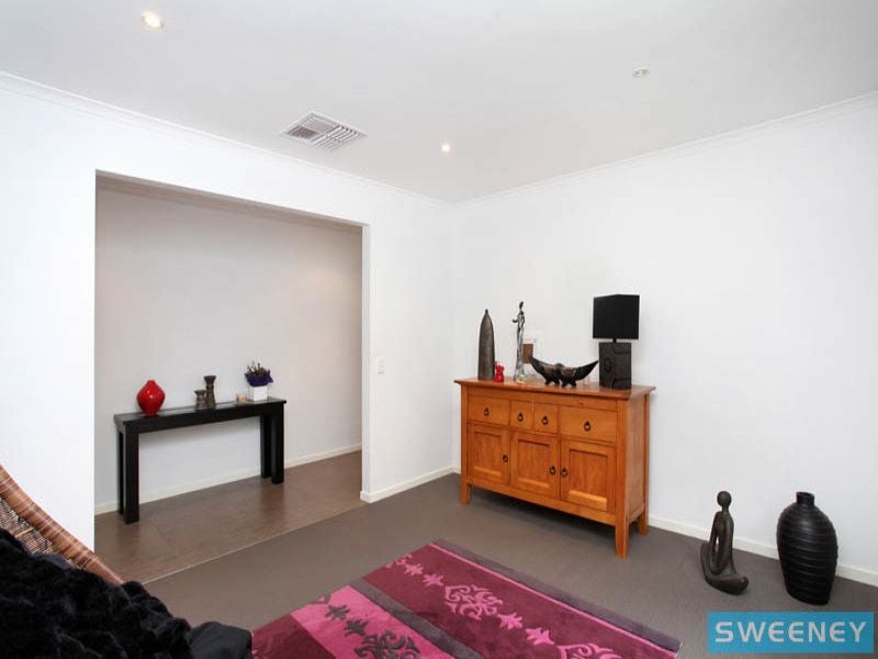 7 Gardenia Way, Caroline Springs - Thumbnail 6