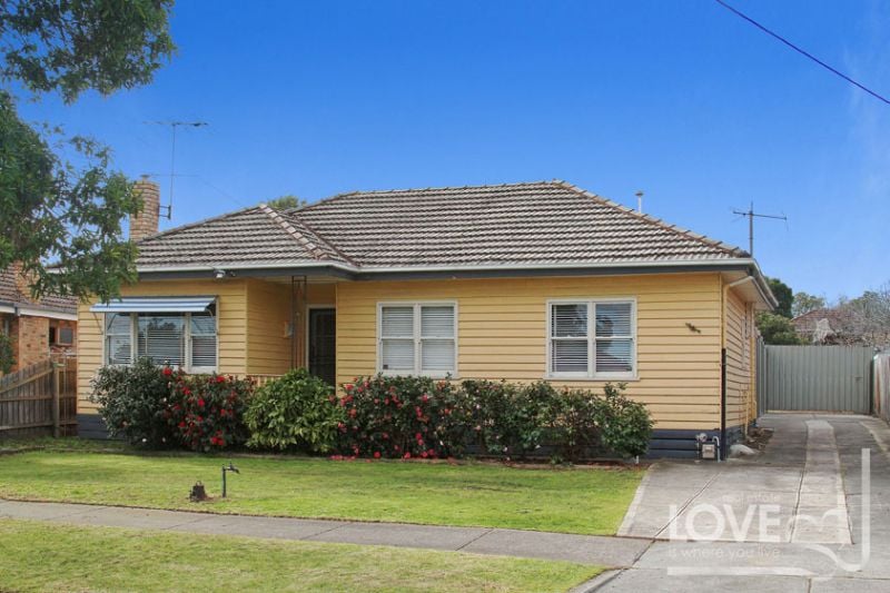 14 Tivey Street, Reservoir