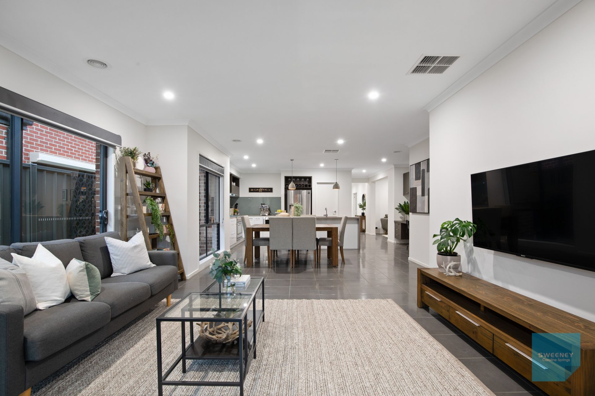 12 Zenith Court, Fraser Rise - Thumbnail 6