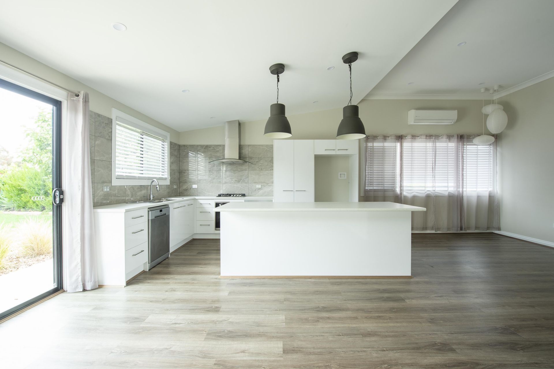 12 McKay Street Port Broughton SA, Port Broughton - Thumbnail 2
