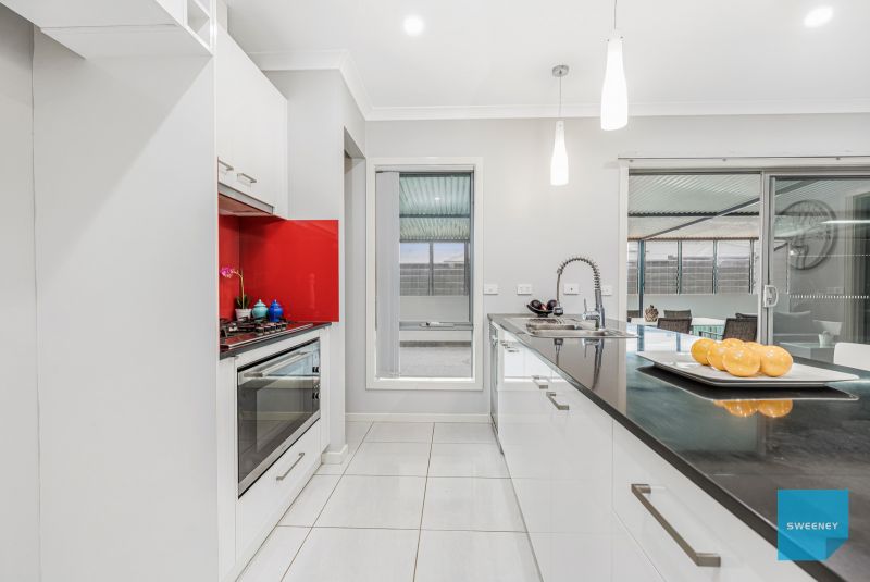 115 Enterprise Circuit, Fraser Rise - Thumbnail 6