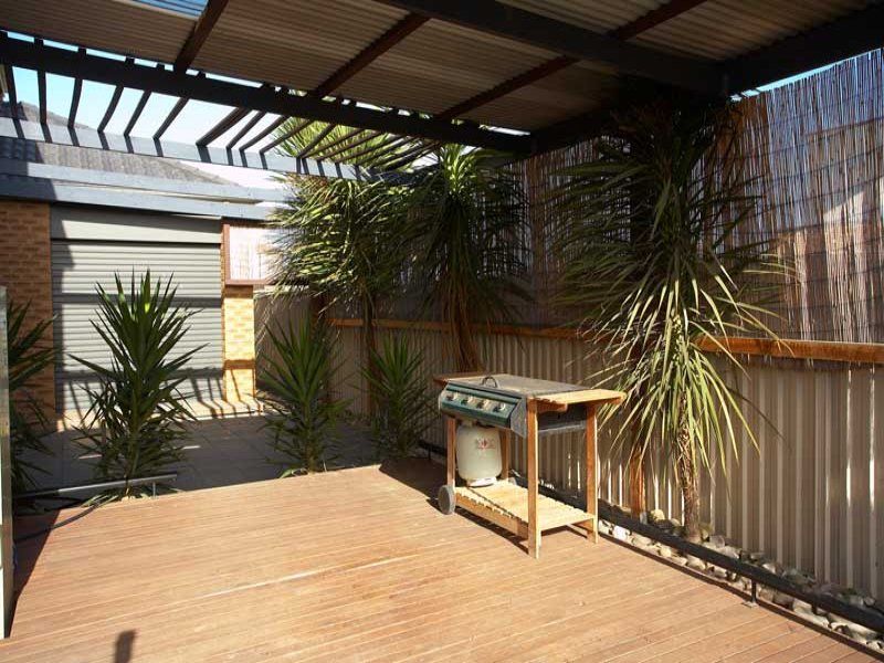 10 La Coruna Gardens, Point Cook - Thumbnail 5