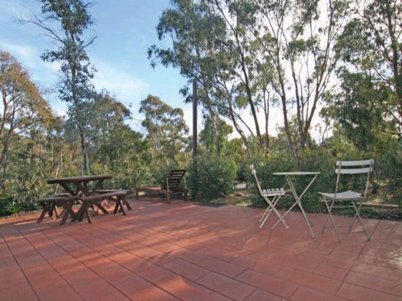 6 Wybalena Grove, Cook - Thumbnail 2
