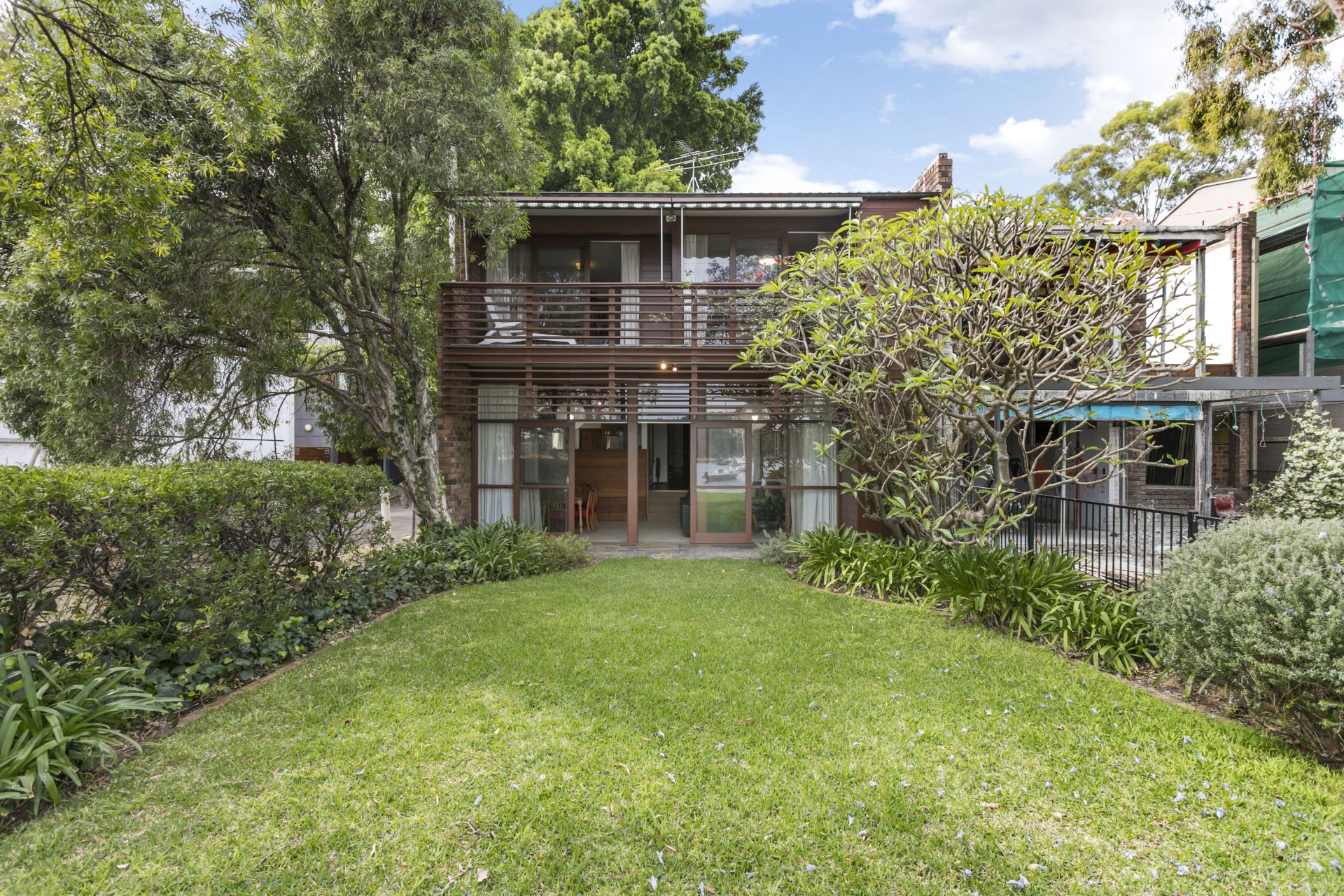 Sold property Sold Price for 5 Gilchrist Place Balmain East NSW 2041