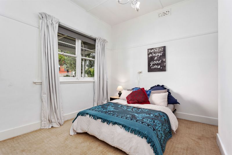 39 Hampton Parade, West Footscray - Thumbnail 6
