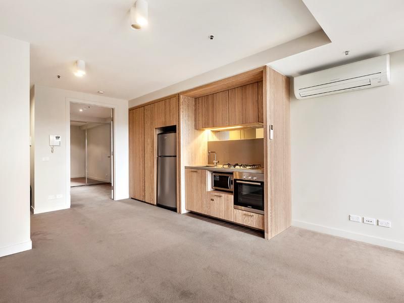 804/50 Claremont Street, South Yarra - Thumbnail 2