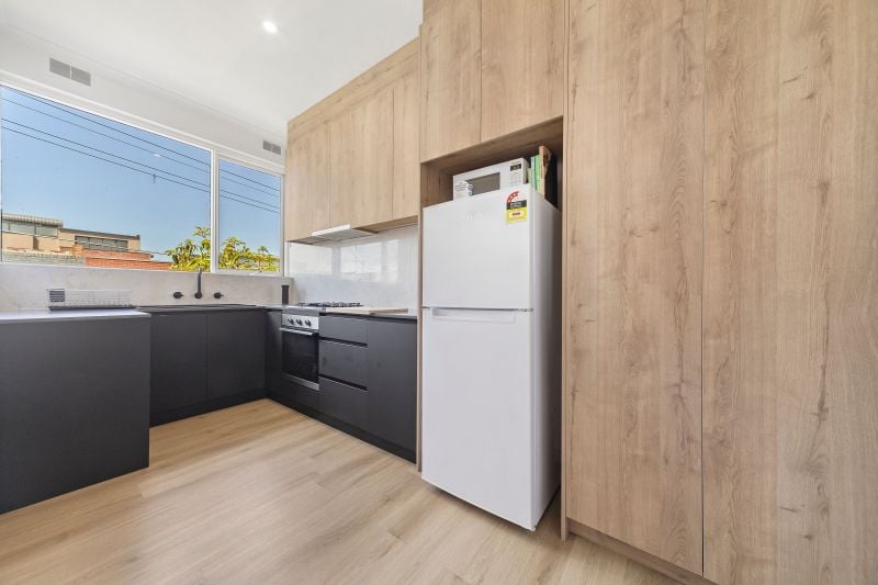 8/2A Hawker Avenue, Preston