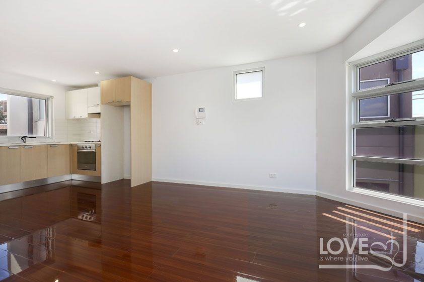 OPEN LIVING!