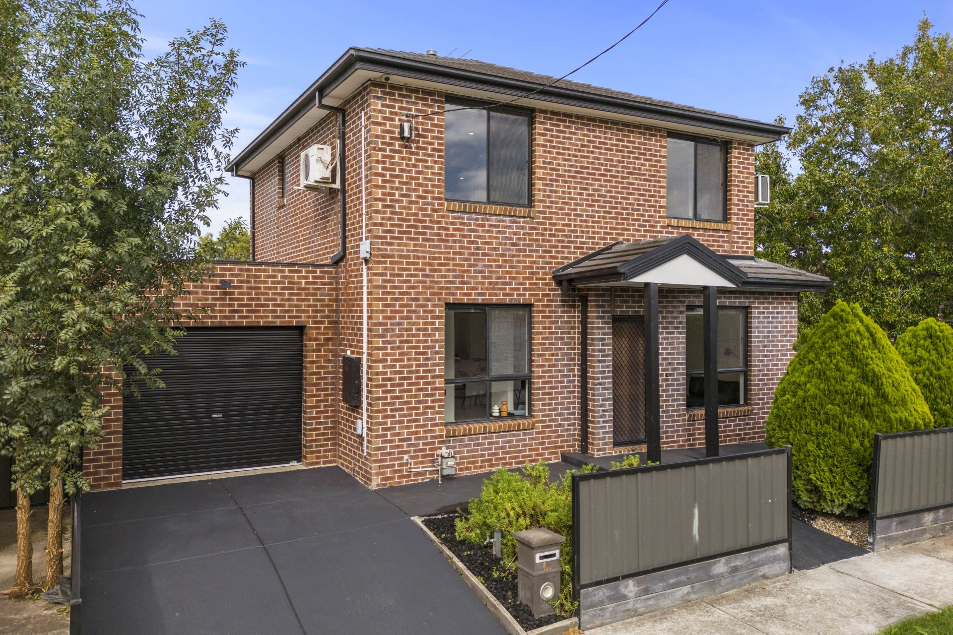 A Stylish Abode In A Central Location
