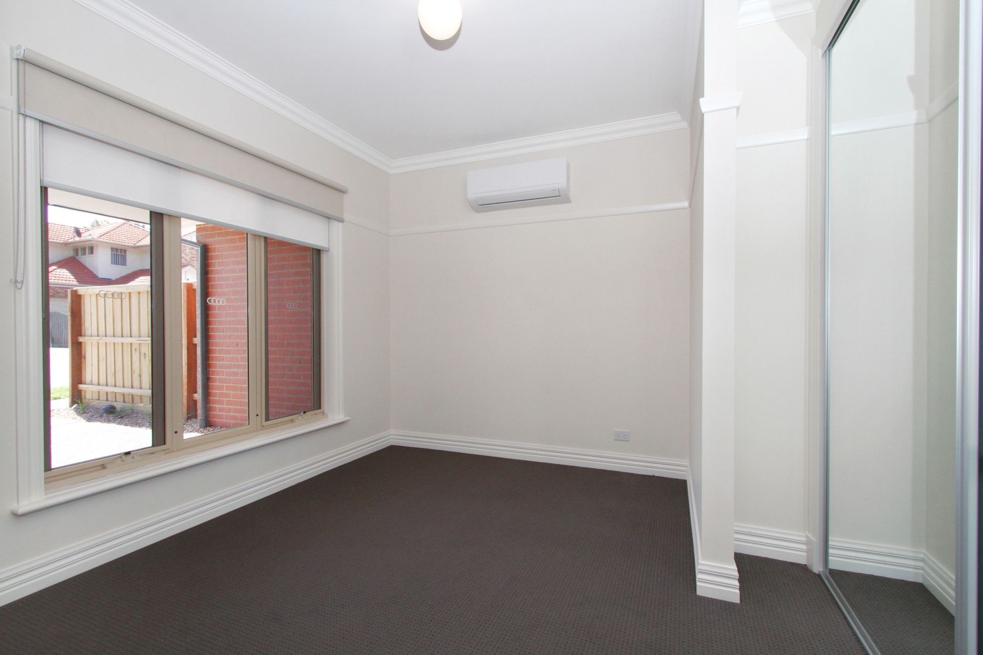 AS NEW EASY LIVING