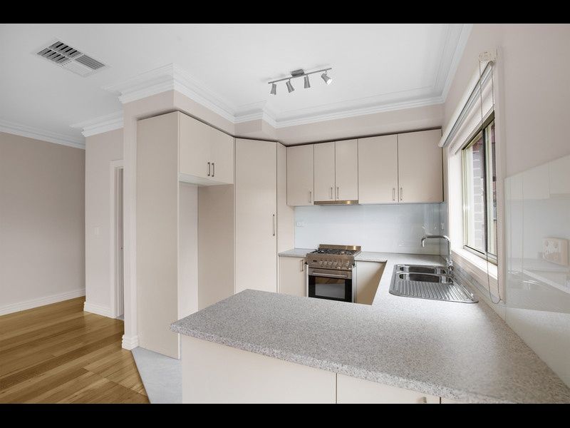 7/4 Eleanor Street, Footscray - Thumbnail 5