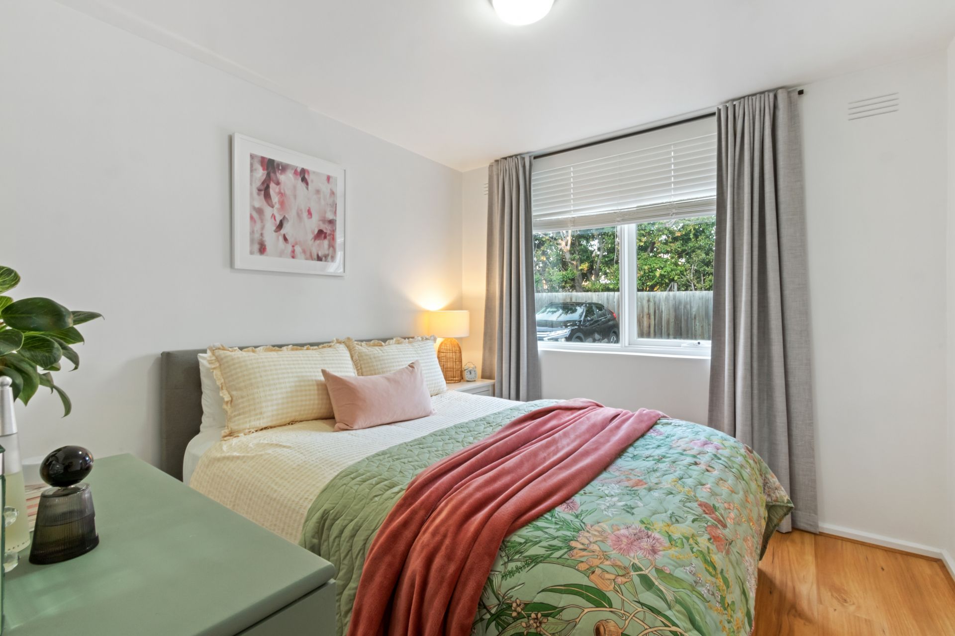 Gorgeous Ground Floor Apartment In Prime Location!