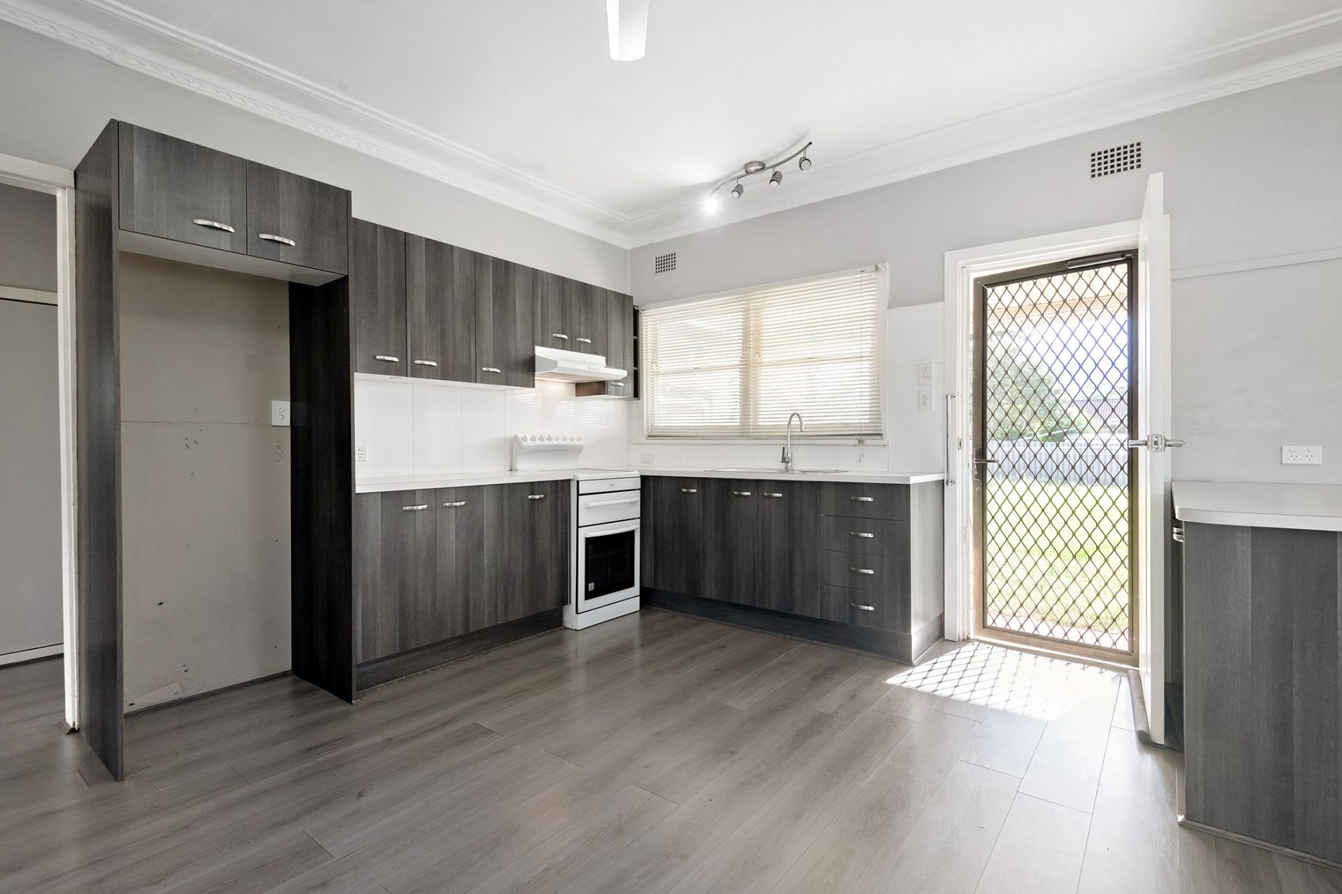 Real Estate For Lease 15 Yilgarn Avenue Cessnock , NSW