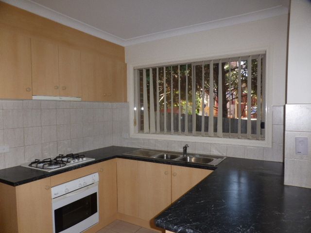 ** ONE WEEKS FREE RENT, TREAT YOURSELF BEFORE CHRISTMAS**