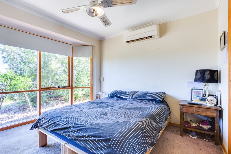 50 Holts Lane, Bacchus Marsh - Thumbnail 3