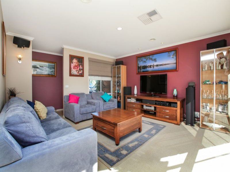 4 Maitland Place, Caroline Springs - Thumbnail 5