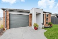 62 Pioneer Drive, Deer Park VIC, Deer Park - Image 1