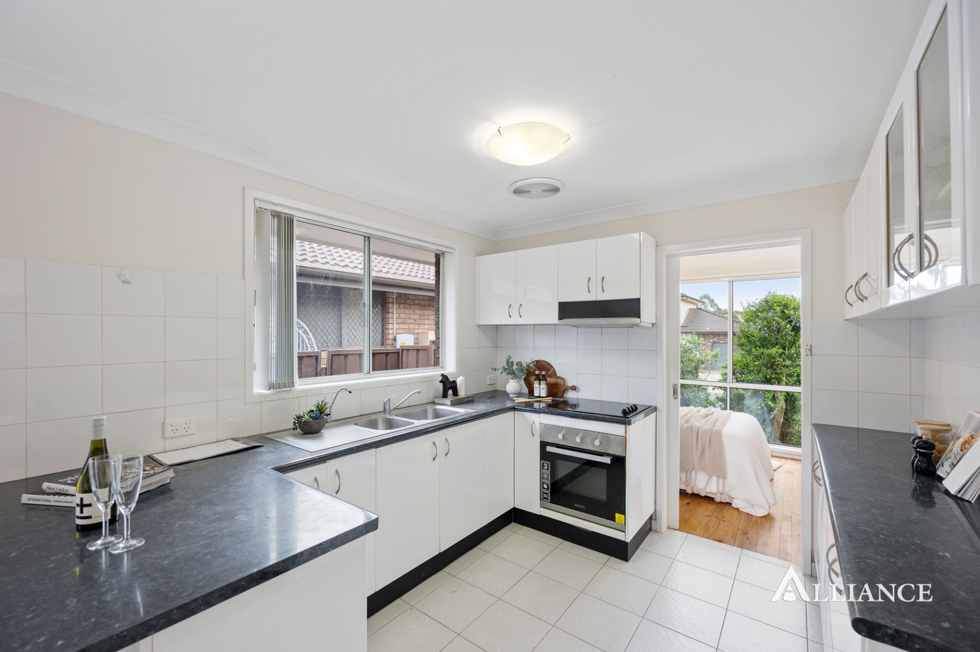 17 Eynham Road, Milperra NSW, Milperra - Thumbnail 3