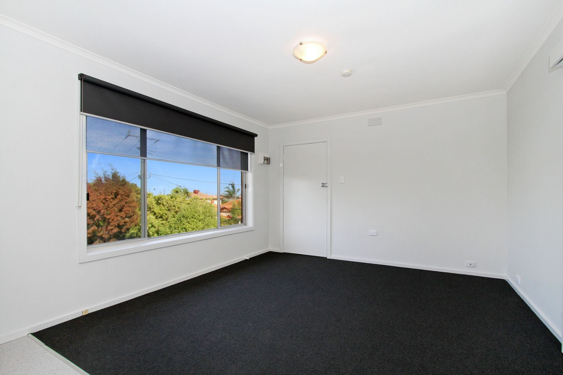 UPDATED EXCELLENCE IN A SUPERB LOCATION