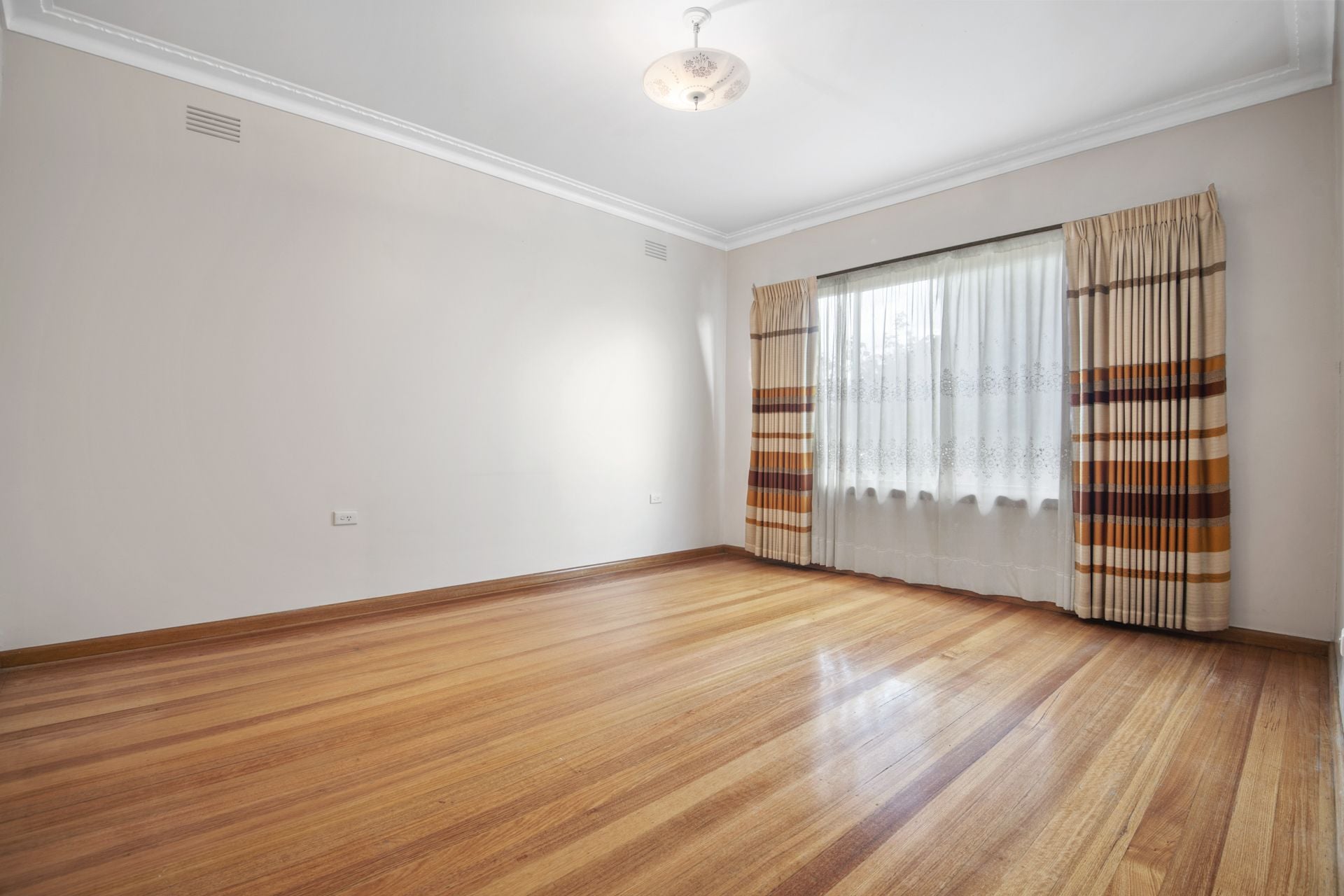 GREAT HOME - 920m2 approx