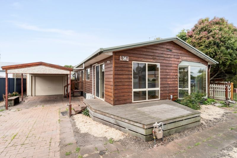 14 Pollack Street Colac VIC