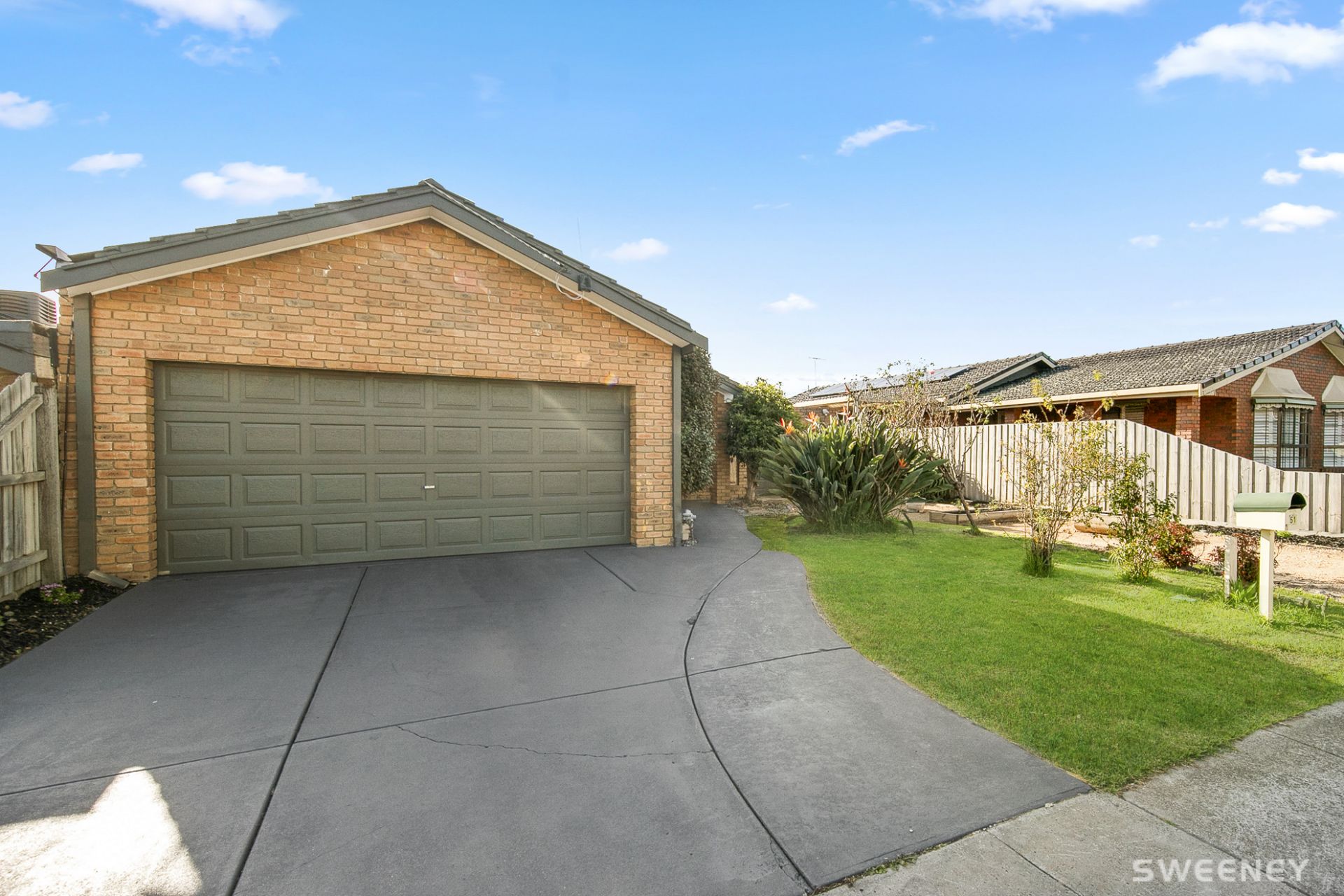 51 Roach Drive, Altona Meadows - Thumbnail 2