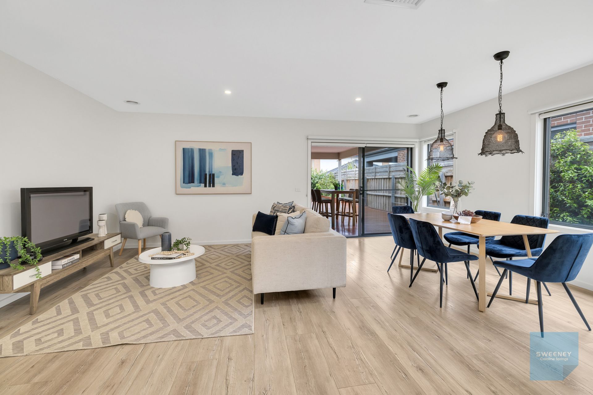 15 Eaglecrest Avenue, Fraser Rise - Thumbnail 7