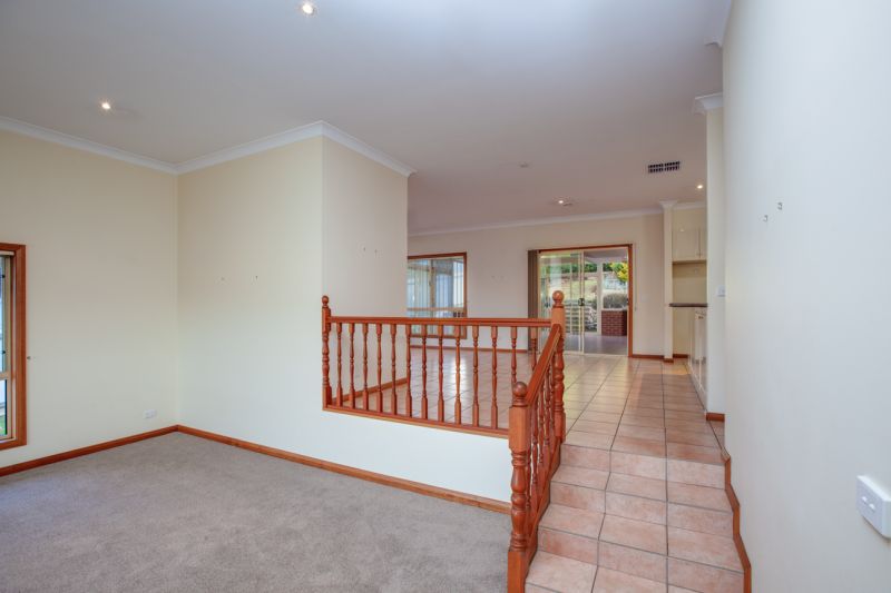 11 Orchard Way Lavington NSW, Lavington - Thumbnail 4