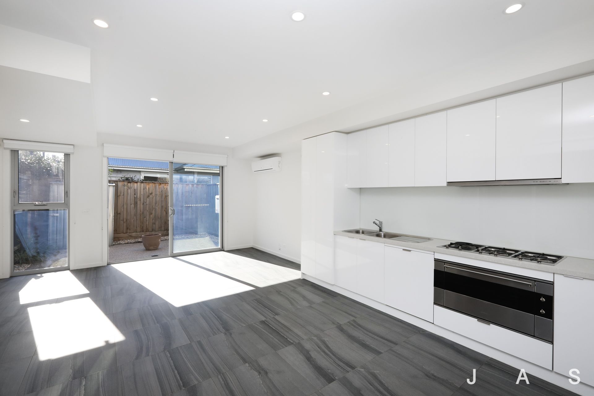 35B Emma Street Seddon VIC, Seddon - Thumbnail 4